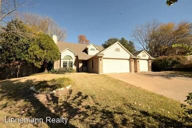 Main picture of 309 Illinois Dr