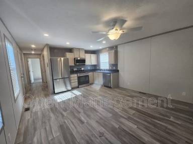 Main picture of 700 S 12th St