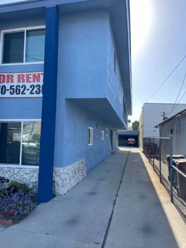 Main picture of 11850 Inglewood Ave