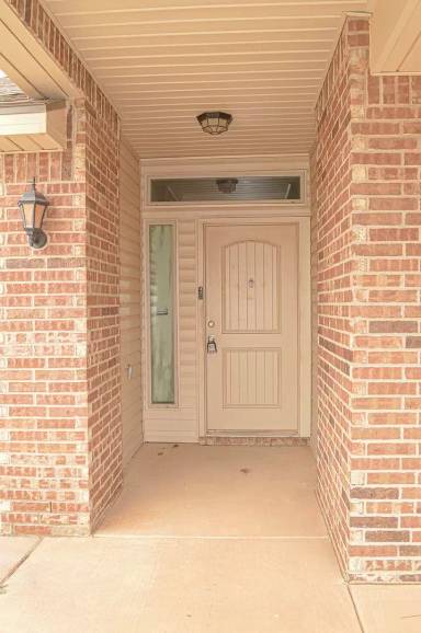 Main picture of 5518 111th St