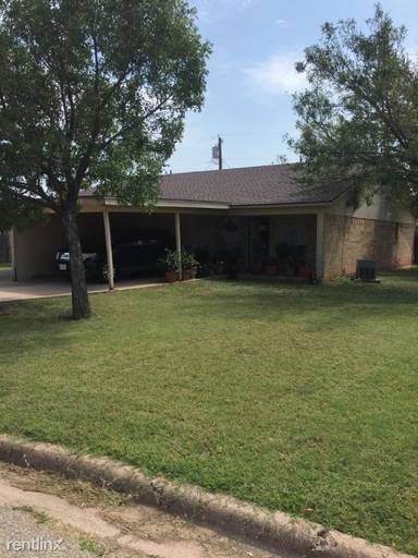 Main picture of 718 Chaparral Cir