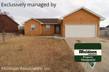Main picture of 870 S Blakeland Dr