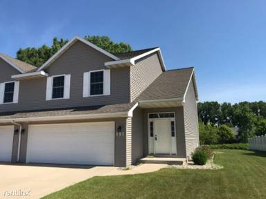 Main picture of 151 E River Dr