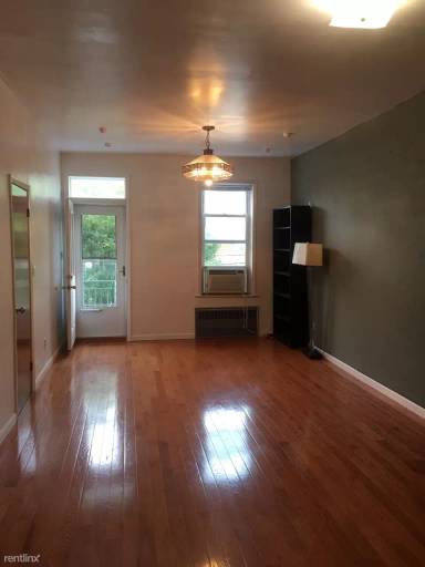 Main picture of 1425 71st St