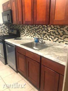 Main picture of 40 64th St