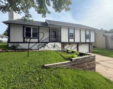 Main picture of 505 SE Mount Vernon Dr