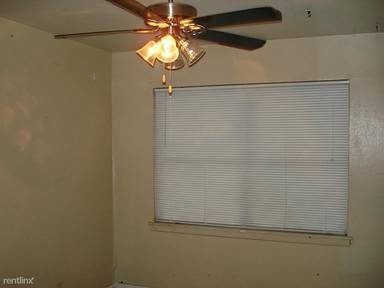 Main picture of 13121 Berwick St