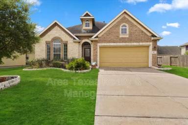 Main picture of 14131 Avongate Ln
