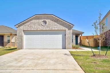 Main picture of 9604 Stallion Dr