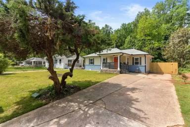 Main picture of 2111 Blayton Ln SE