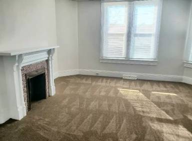 Main picture of 3853 E 78th St