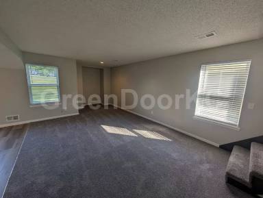 Main picture of 16520 W 141st St
