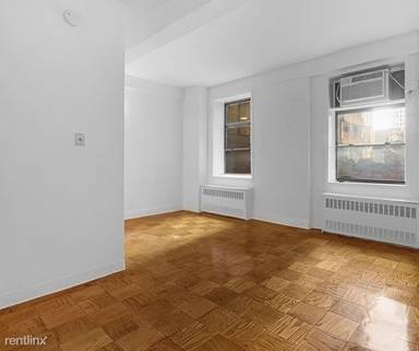 Main picture of 132 East 45th St
