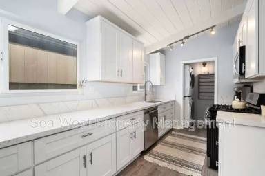 Main picture of 1234 Langford St
