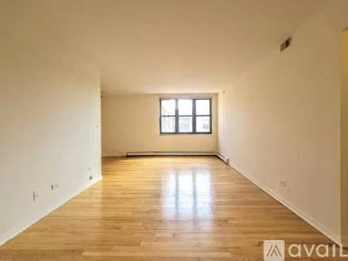 Main picture of 530 W Aldine Ave