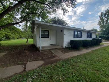 Main picture of 5608 E Newcomer Ave