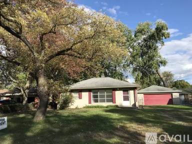Main picture of 20322 Louise St
