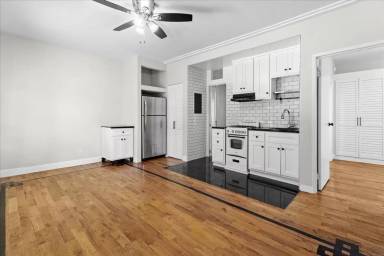 Main picture of 1019 S Westmoreland Ave