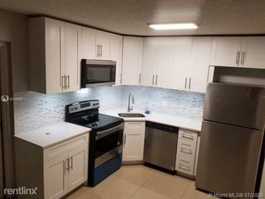 Main picture of 1113 Green Pine Blvd