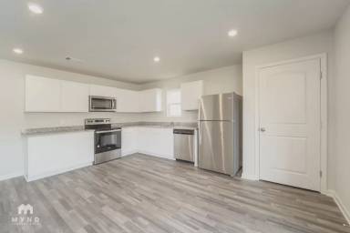 Main picture of 639 Farmstead Trl