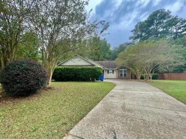 Main picture of 1354 Oak Knolls Dr