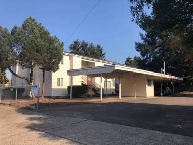 Main picture of 3480 Hadley St NE