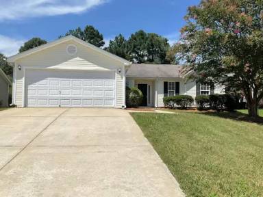Main picture of 465 Amelia Grove Ln