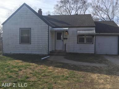 Main picture of 9801 E 69th St