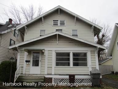 Main picture of 819 W State St