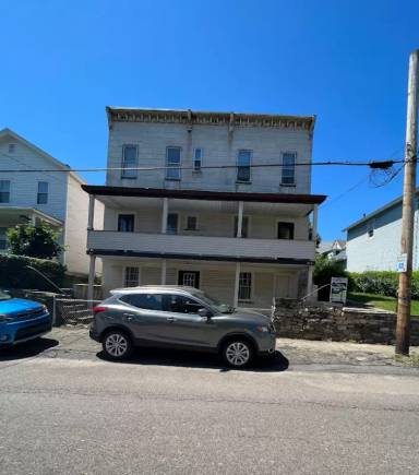 Main picture of 813 Eynon St