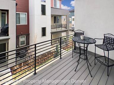 Main picture of 4220 E Warren Ave