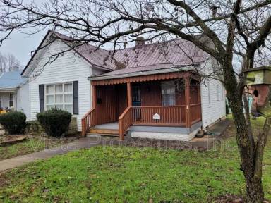 Main picture of 1121 Elm St