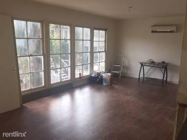 Main picture of 2611 1/4 Hyperion Ave