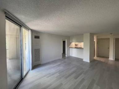 Main picture of 1120 Galapago St