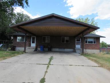 Main picture of 106 W Arkansas Dr