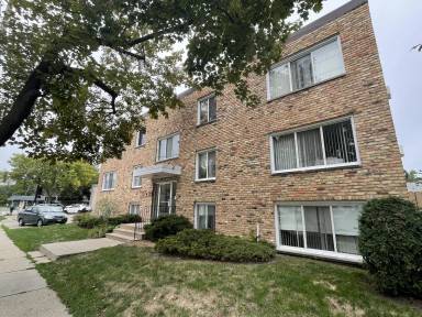 Main picture of 3308 E 38th St