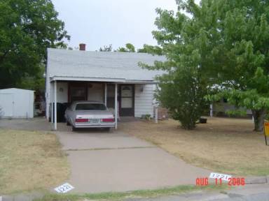 Main picture of 1221 NW 96th St