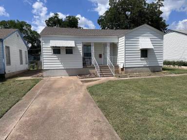 Main picture of 1211 W Avenue F