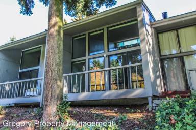 Main picture of 6421 139th Pl NE