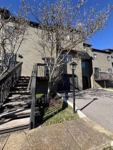 Main picture of 419 Summit Ridge Pl