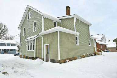 Main picture of 310 E Prospect St