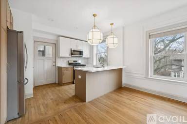 Main picture of 531 Hinman Ave