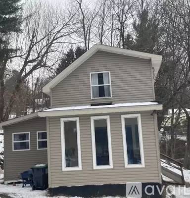 Main picture of 2 Wentworth Ct