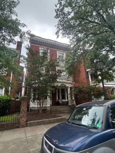 Main picture of 2828 Monument Ave