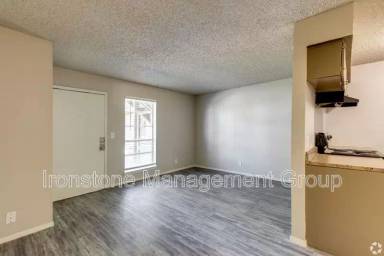 Main picture of 4649 S Darlington Ave