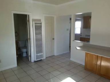 Main picture of 349-359 W Amar St