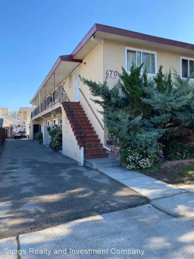 Main picture of 670 N 4th St