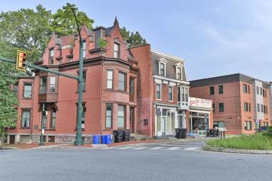 Main picture of 1000 N 6th St