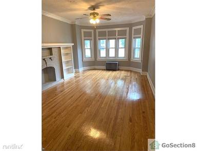 Main picture of 9006 S Escanaba Ave