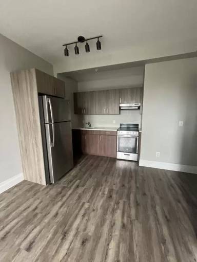 Main picture of 106 N Grove St